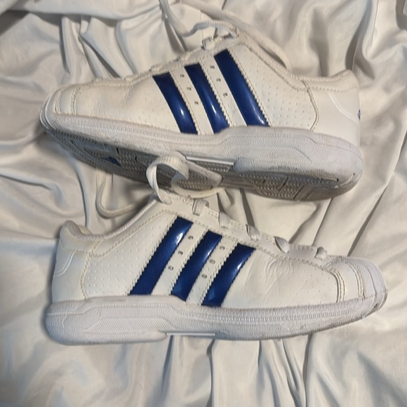 Adidas Superstar White and Blue Shoes leather worn 1x size 2.5  big kids - Picture 4 of 7